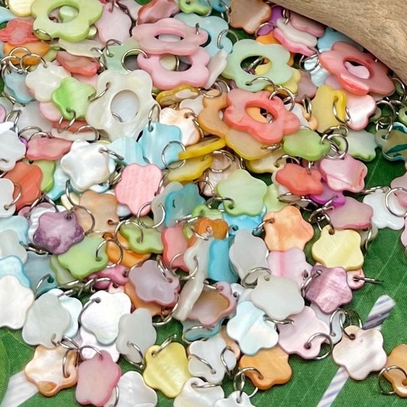 NEW! Mother of Pearl Shell Flowers Charms Toggle Bracelet & more DIY BUNDLE LOT - Picture 14 of 15